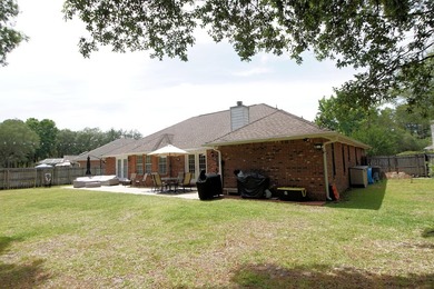 Welcome to the gated community of Parkwood Estates! We are - photo 30