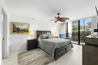Welcome to this exceptional garden apartment, a rare find with - photo 10