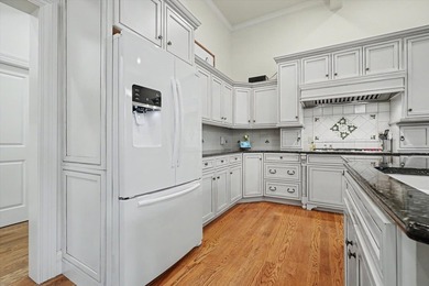Luxury, Scale, and Energy Independence Meet in This Decatur, IL - photo 31