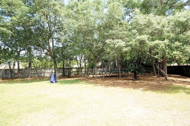 Welcome to the gated community of Parkwood Estates! We are - photo 32