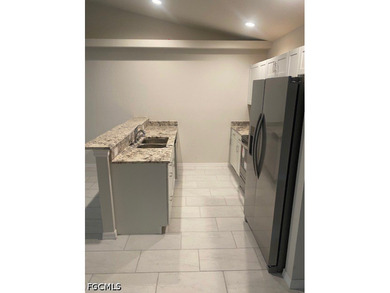 Duplex built in 2023 with 6-bedroom, 4-bathroom duplex is - photo 2