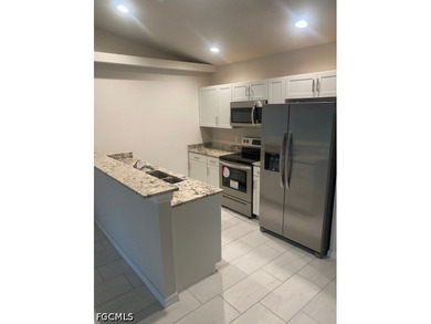 Duplex built in 2023 with 6-bedroom, 4-bathroom duplex is - photo 4