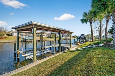 Vintage Contemporary Waterfront -- Fully Furnished & Turnkey - photo 2