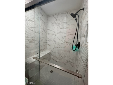 Welcome to this beautifully maintained 3-bedroom, 2-bath home - photo 6