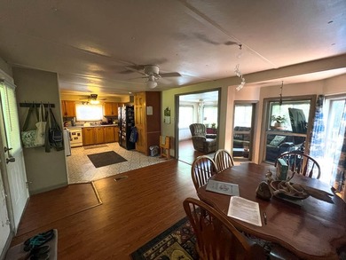 NEAR THE LAKE AND TOWN SERVICES 2 bedroom (plus bonus room that - photo 8