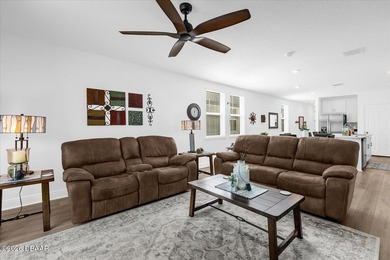 Motivated seller! This beautifully maintained, energy-efficient - photo 8