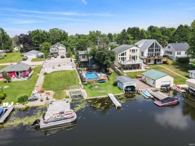 Lake Home For Sale in Syracuse, Indiana