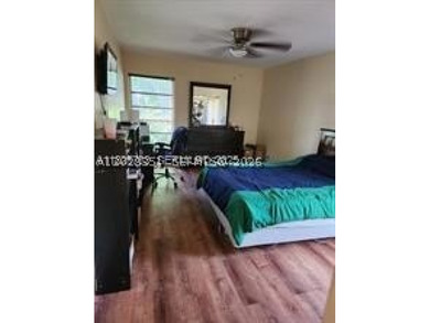Come see an adorable 2 bedrooms and 2 bath home with a double - photo 3
