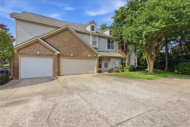 Welcome to sought-after Cypress Point! This spacious 3-bedroom - photo 22