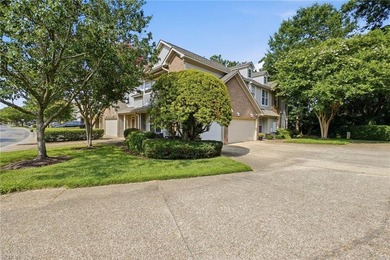 Welcome to sought-after Cypress Point! This spacious 3-bedroom - photo 23