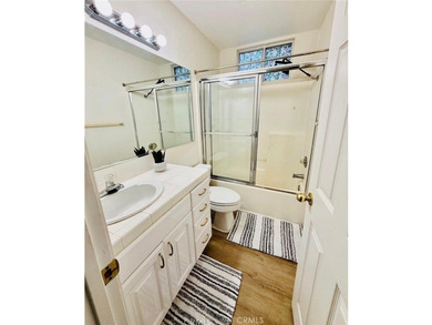 Beautifully upgraded home with view of the golf course, 18th - photo 26