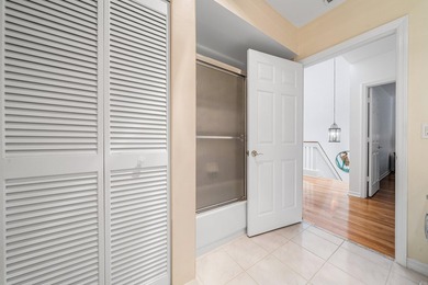 Set in the Ocean Ridge Yacht Club, this spacious, light-filled - photo 31