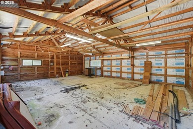 The epitome of an Oregon home - tucked away at the end of a long - photo 46