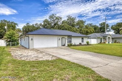 Welcome to this beautifully maintained 3-bedroom, 2-bath, 2 car - photo 5