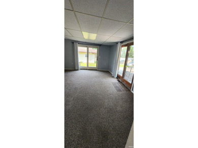At 300 W Main Street, Syracuse, IN, discover a residential - photo 9