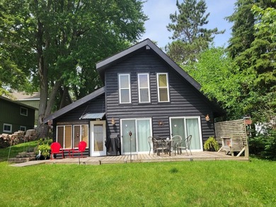 New Price! Waterfront Completely Furnished - Immaculate - photo 2