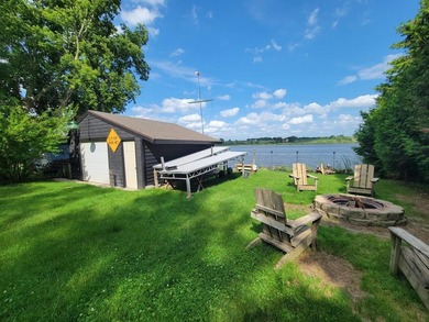 New Price! Waterfront Completely Furnished - Immaculate - photo 7