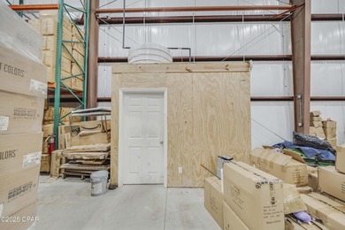 Rare opportunity to acquire a truly unique, industrial warehouse - photo 19