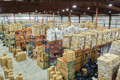 Rare opportunity to acquire a truly unique, industrial warehouse - photo 23