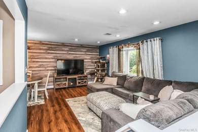 LEGAL ACCESSORY APARTMENT in this 2200 Sq Ft Hi-Ranch! Featuring - photo 3