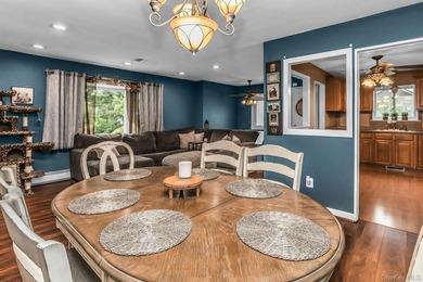 LEGAL ACCESSORY APARTMENT in this 2200 Sq Ft Hi-Ranch! Featuring - photo 7