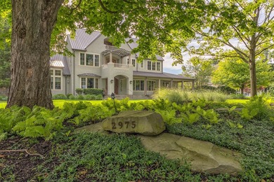 Luxurious home on 3 acres where you will enjoy private sets - photo 1