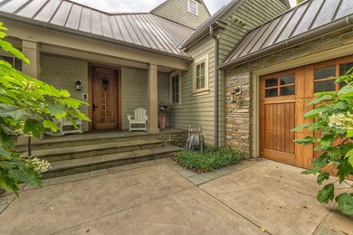 Luxurious home on 3 acres where you will enjoy private sets - photo 4