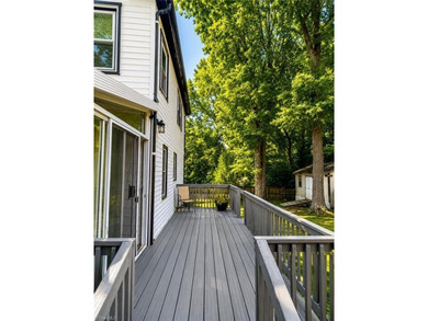 Beautiful gem with tons of potential! This 3-bedroom, 2-bath - photo 3
