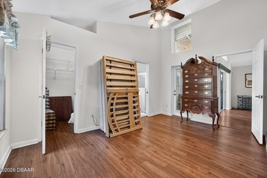 Lovingly maintained and move-in ready, this charming 3-bedroom - photo 10