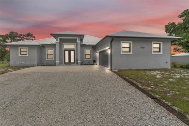 (private lake, pond, creek) Home For Sale in Loxahatchee Florida