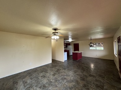 3 bedroom, 2 bath home built in 1991, located in Ainaloa - photo 8