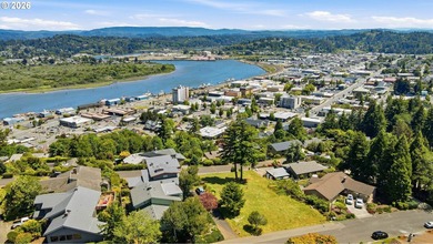 Located on the desirable Telegraph Hill in Coos Bay, this rare - photo 13