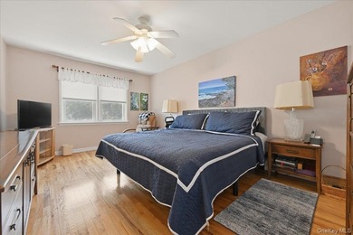 Well maintained three bedroom 1.5 bath triplex home with central - photo 15