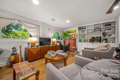 This Beautiful 2-bedroom 2-bath home is located in the Lake - photo 20