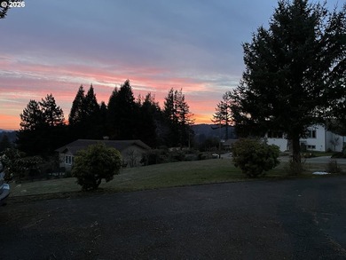 Located on the desirable Telegraph Hill in Coos Bay, this rare - photo 21