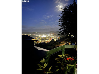 Located on the desirable Telegraph Hill in Coos Bay, this rare - photo 23