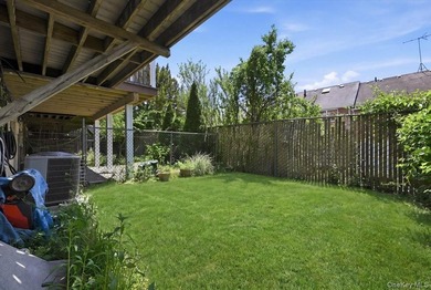 Well maintained three bedroom 1.5 bath triplex home with central - photo 24