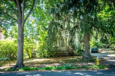 Location Location Location!!!! House is in need of a Total - photo 6