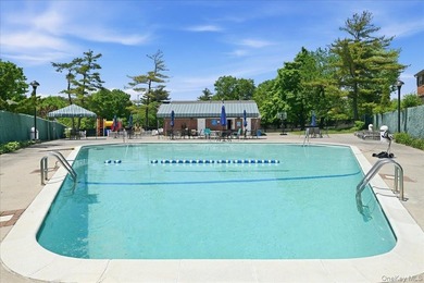 Well maintained three bedroom 1.5 bath triplex home with central - photo 29