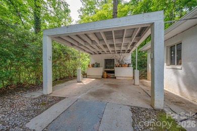 This Beautiful 2-bedroom 2-bath home is located in the Lake - photo 35