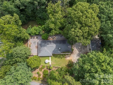 This Beautiful 2-bedroom 2-bath home is located in the Lake - photo 36