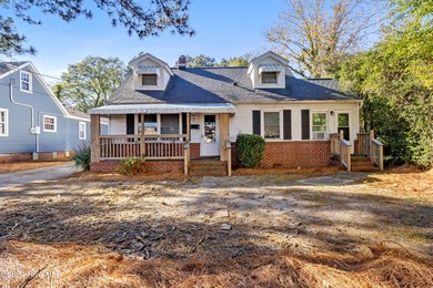 (private lake, pond, coastal) Home Active Under Contract in Wilmington North Carolina