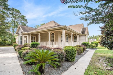 Location, location, location! Come see your new charming coastal - photo 1