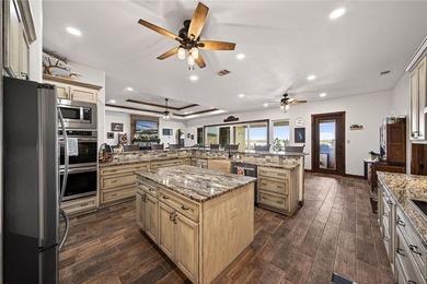 Luxury Lake Front 5 bed 3.5 bath home nestled at the south end - photo 11