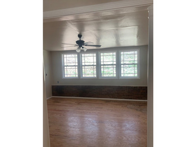 Spacious 3-bedroom, 2-bath home offering 2029 sq ft in a - photo 11