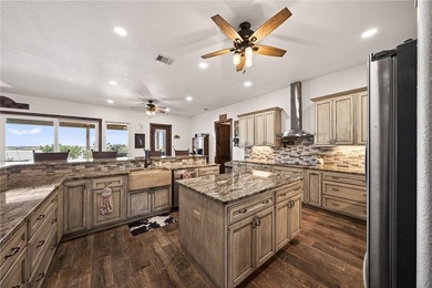 Luxury Lake Front 5 bed 3.5 bath home nestled at the south end - photo 12