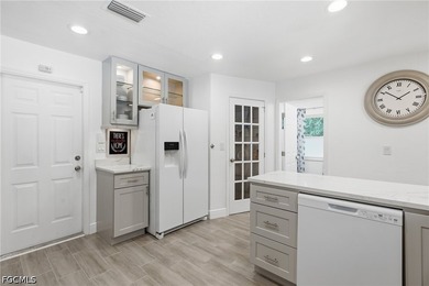Discover your own private Florida retreat on an oversized - photo 9