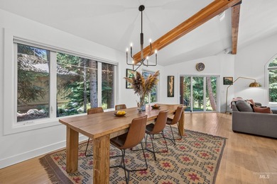 Timeless mountain lodge coupled with new mountain modern - photo 21