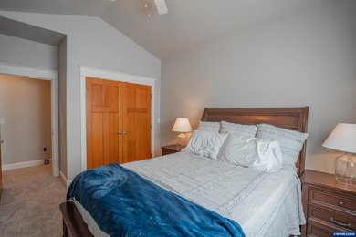 Rare opportunity to own a stunning furnished lakefront townhome - photo 21