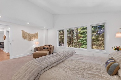 Timeless mountain lodge coupled with new mountain modern - photo 25